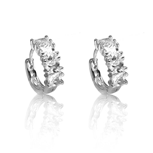 Brinco Piuka Argola 4 Zircônias Cravejadas F2olheado em Ródio Branco