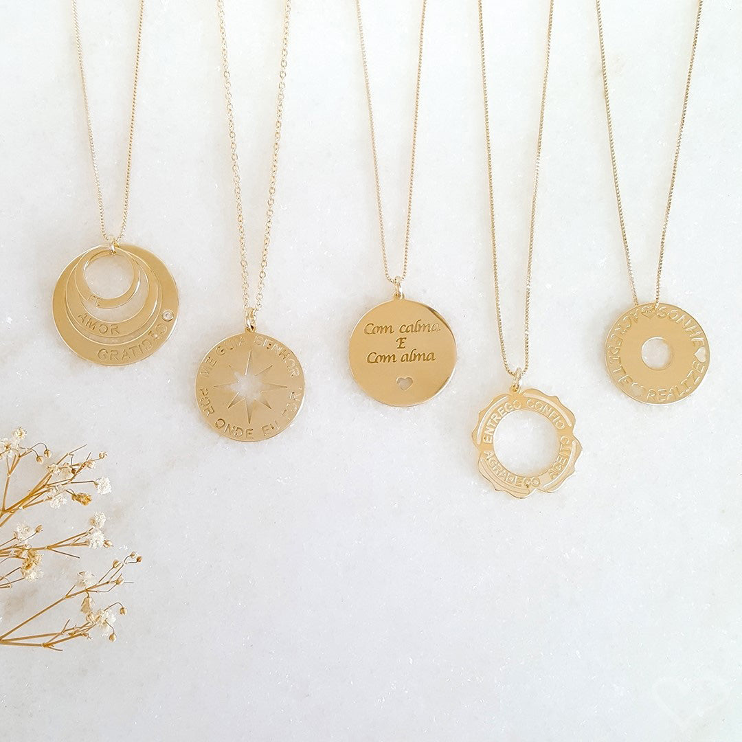 Colar Feminino Medalha Me Guia Senhor Por Onde Eu For Folheado a Ouro 18k