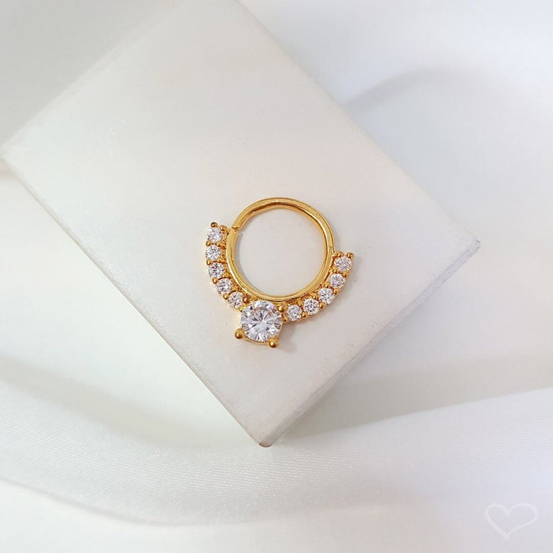 Piercing de Furo Argola Torção 8mm Bianca Zircônias Dourado Piuka