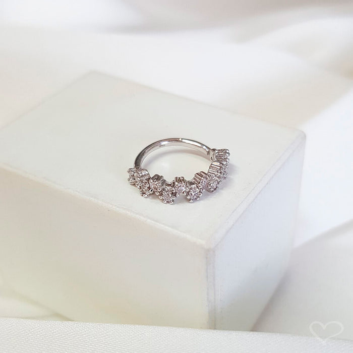 Piercing de Furo Argola P Lívia Zircônia Prata Piuka