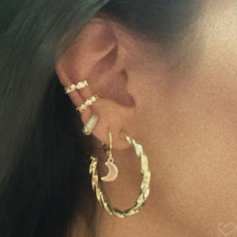 Brinco Argolinha Lya 3 Fileiras Zircônias Cravejadas Folheado a Ouro 18k