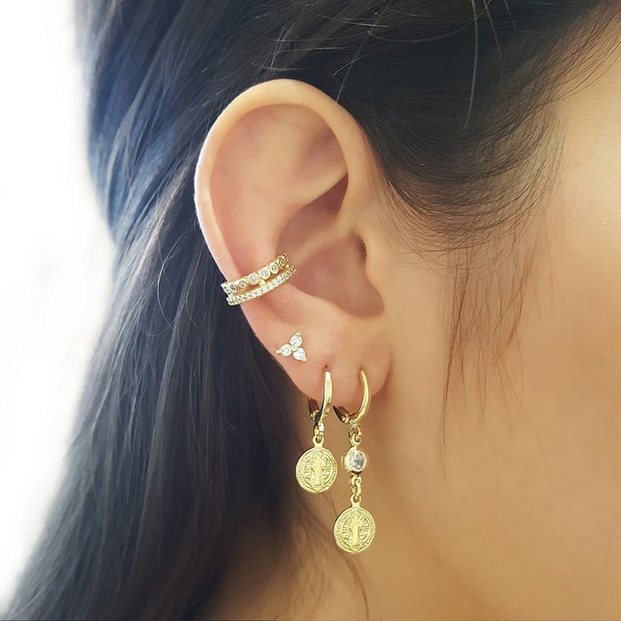 Brinco Argolinha Medalha São Bento Folheado a Ouro 18k