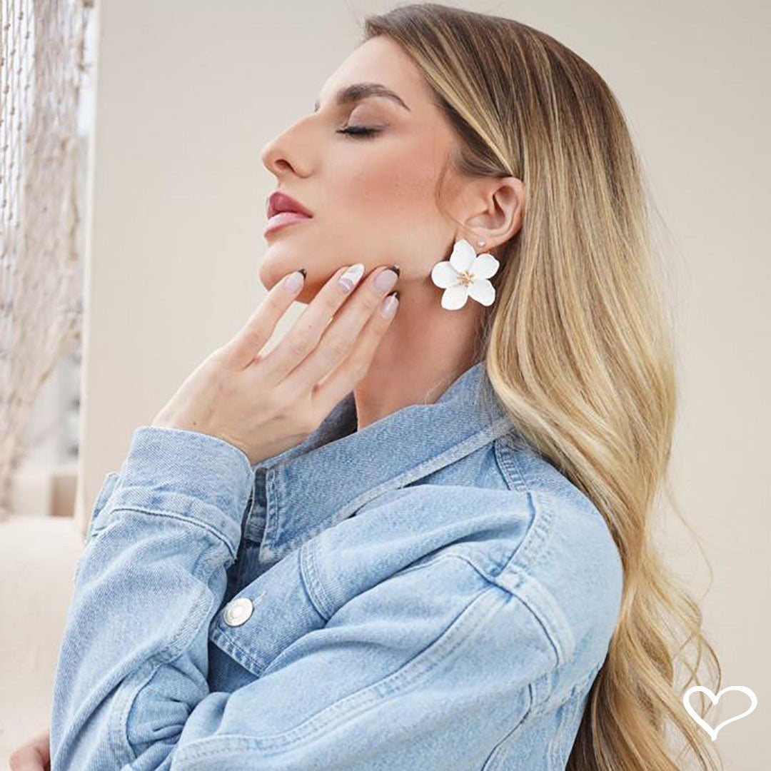 Brinco de Flor Jasmim Branco