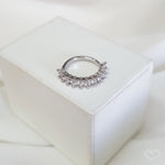 Piercing de Furo Piuka Argola P Leonora  Zircônia Prata