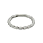 Piercing de Furo Piuka Naya Argola Segmento 8mm Prata