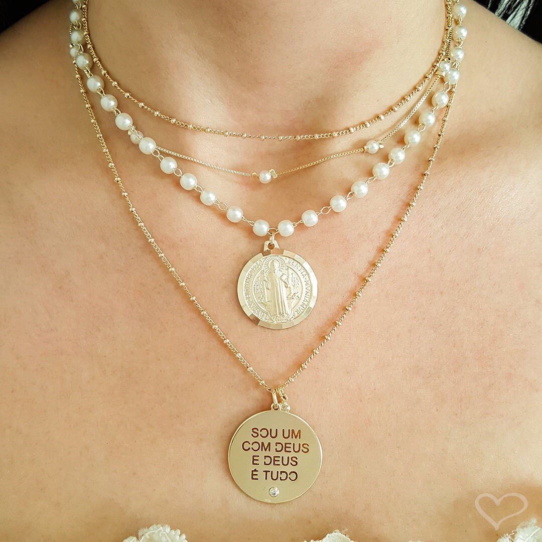 Choker Medalha São Bento Pérolas Folheado a Ouro 18k