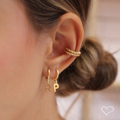 Brinco Argolinha de Letra/inicial Folheada a Ouro 18k