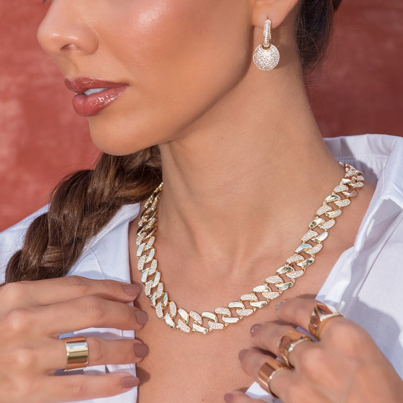 Brinco Piuka Argolinha Lyla Medalha Zircônia Folheado a Ouro 18k