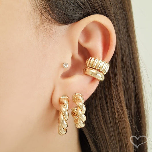 Brinco de Argola Tubo Torcido Camila P Folheado a Ouro 18k