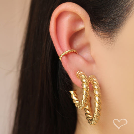 Brinco de Argola Tubo Torcido Camila G Folheado a Ouro 18k