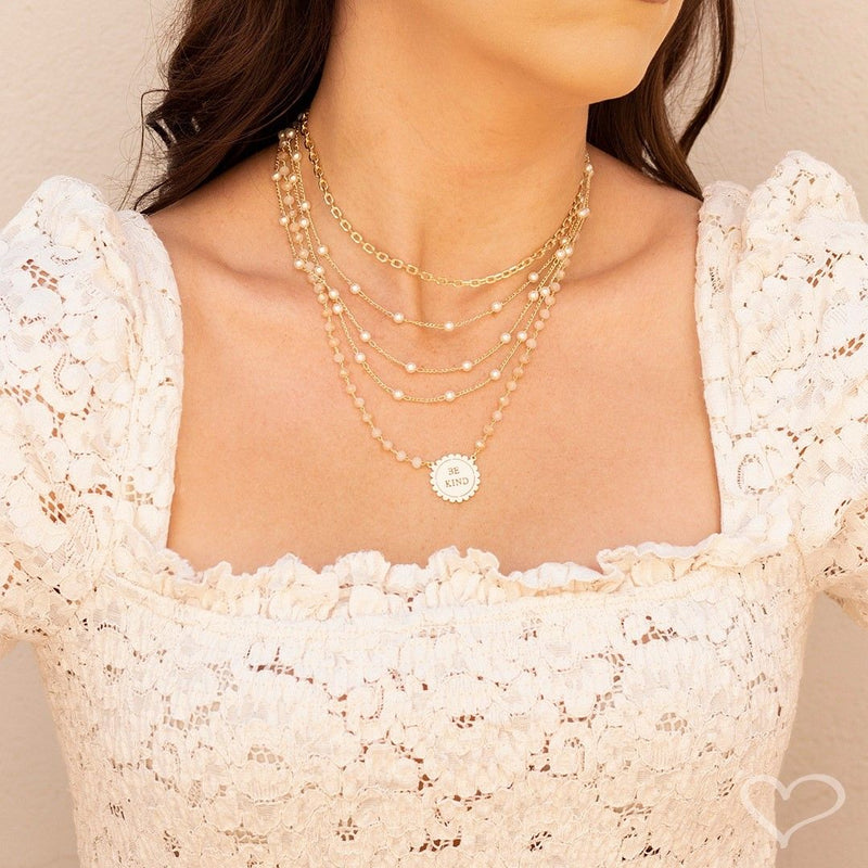 Choker Piuka Loren 3 Voltas Pérolas Folheado a Ouro 18k