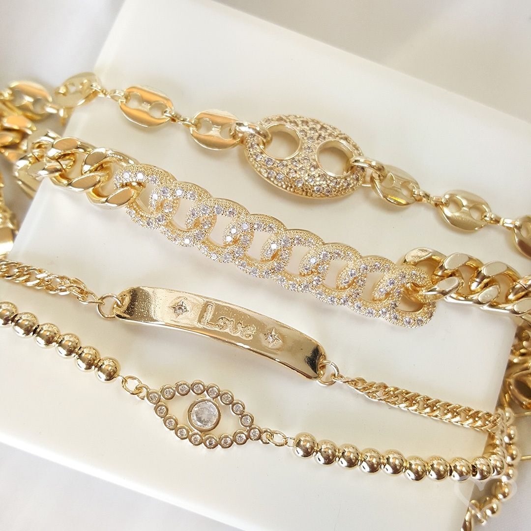 Pulseira Folheada a Ouro 18k Love Gabi