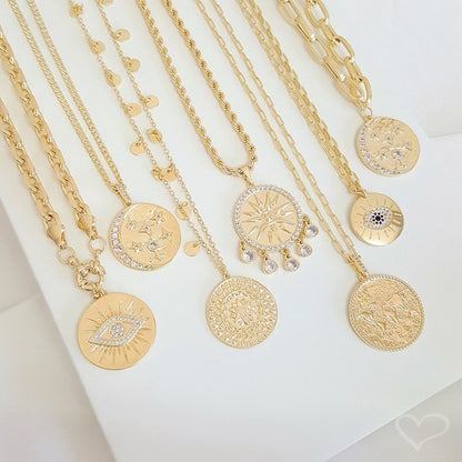 Colar Feminino Medalha Mapa Mundi Sonhe Alto Folheado a Ouro 18k