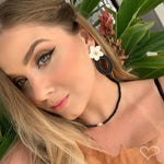 Brinco de Flor Verbena Branco e Preto