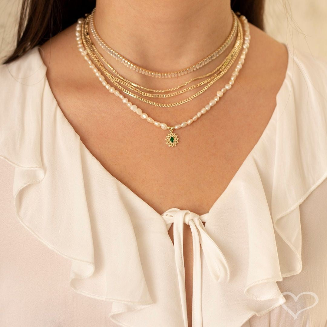 Choker Piuka Taylor Pequena Zircônias Baguete Cristal Folheado a Ouro 18k