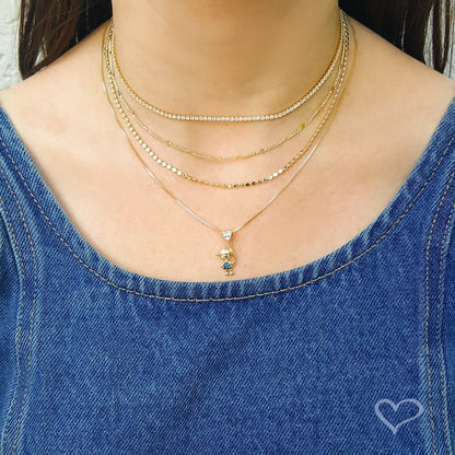 Colar Mãe de Menino Boné Coração Zircônias Safira Folheado a Ouro 18k