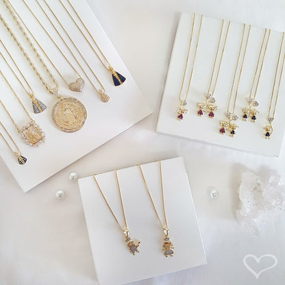 Colar Mãe de Meninos Coração Zircônias Safira Folheado a Ouro 18k