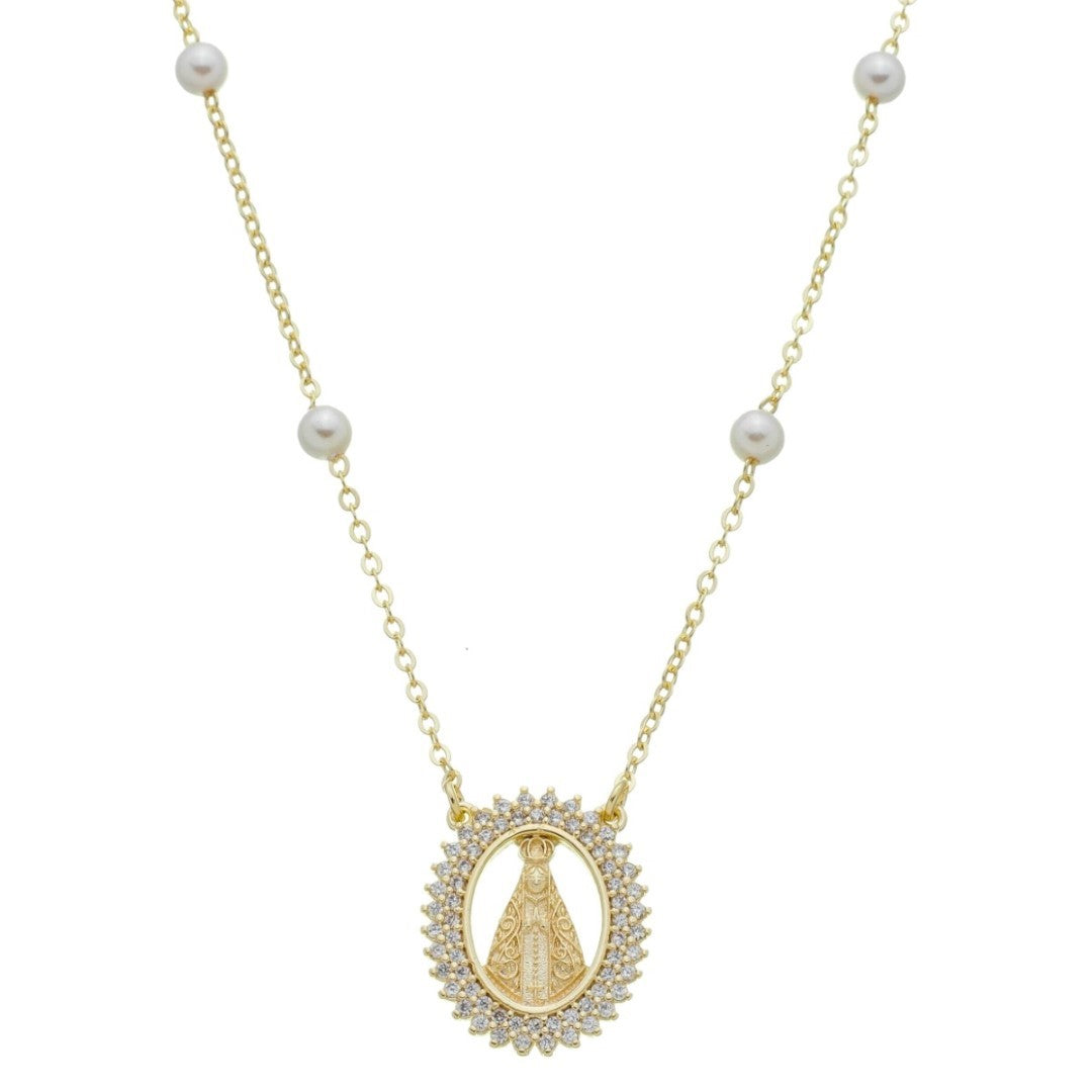 Colar Piuka Medalha Nossa Senhora Aparecida Zircônias e Pérolas Folheado a Ouro 18k