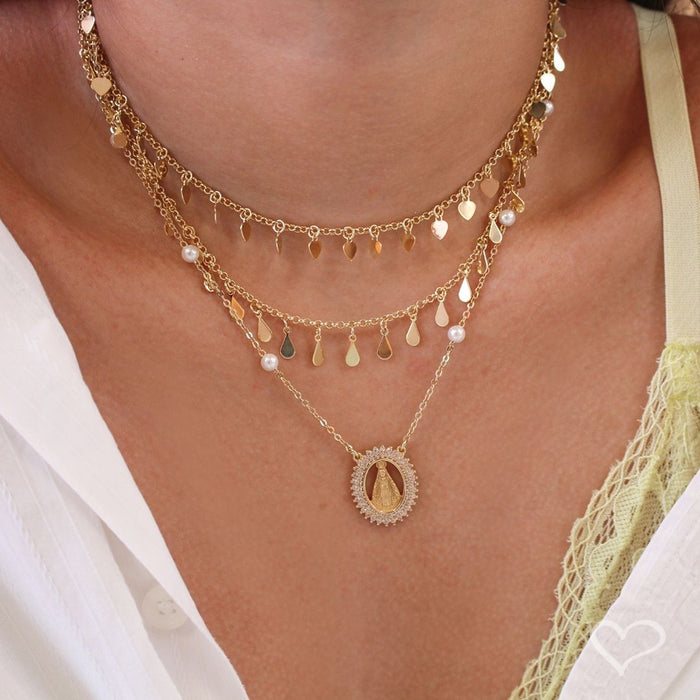 Colar Piuka Medalha Nossa Senhora Aparecida Zircônias e Pérolas Folheado a Ouro 18k