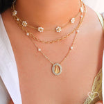 Colar Piuka Medalha Nossa Senhora Aparecida Zircônias e Pérolas Folheado a Ouro 18k