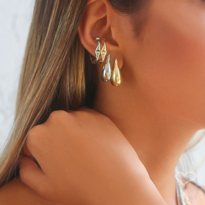 Brinco de Argola Pequena Diana Vintage Metal Folheado em Ródio Branco