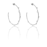 Brinco Piuka Mari Argola Zircônias Lateral Folheado em Ródio Branco