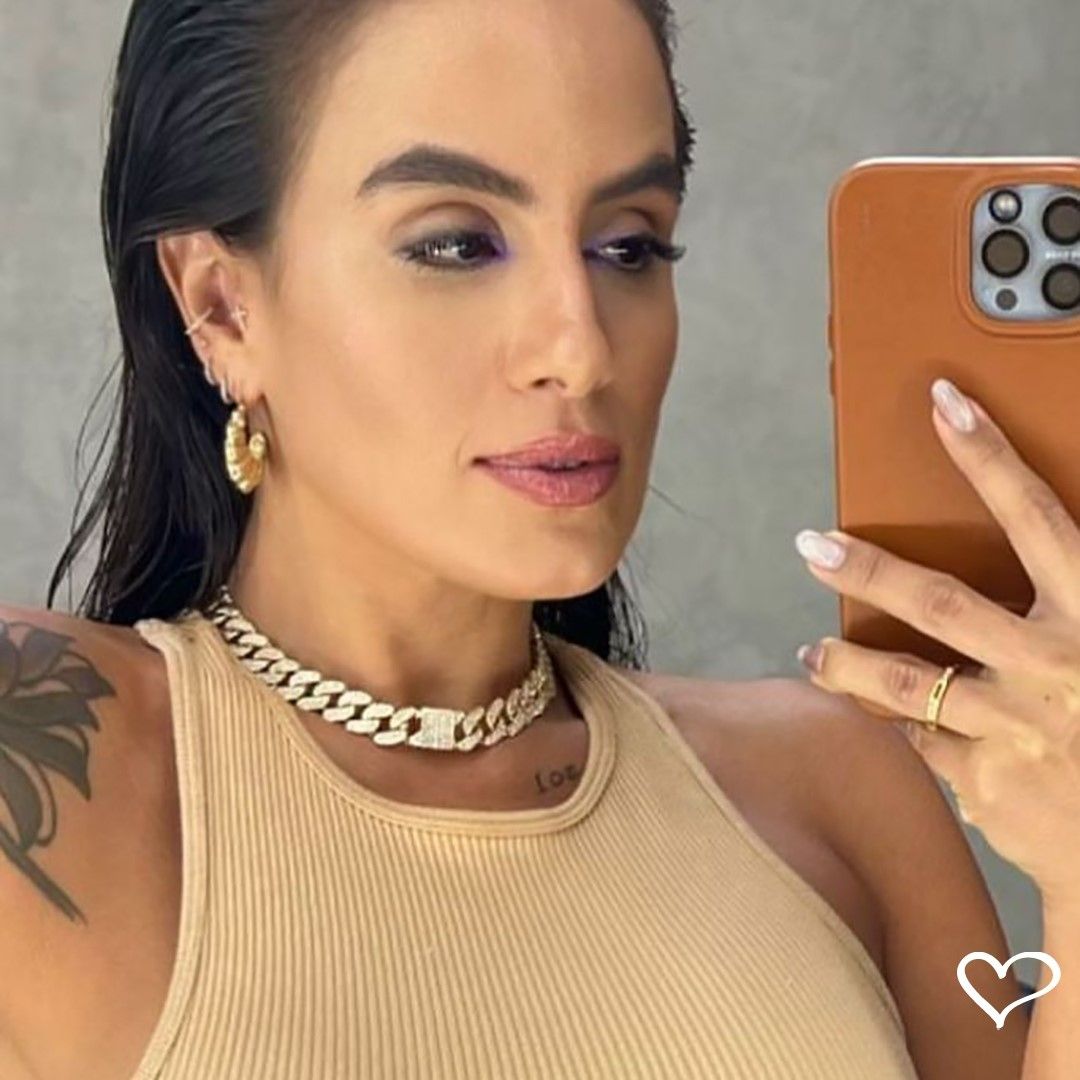 Colar Curto Aline Elos Cravejados Zircônias Folheado a Ouro 18k