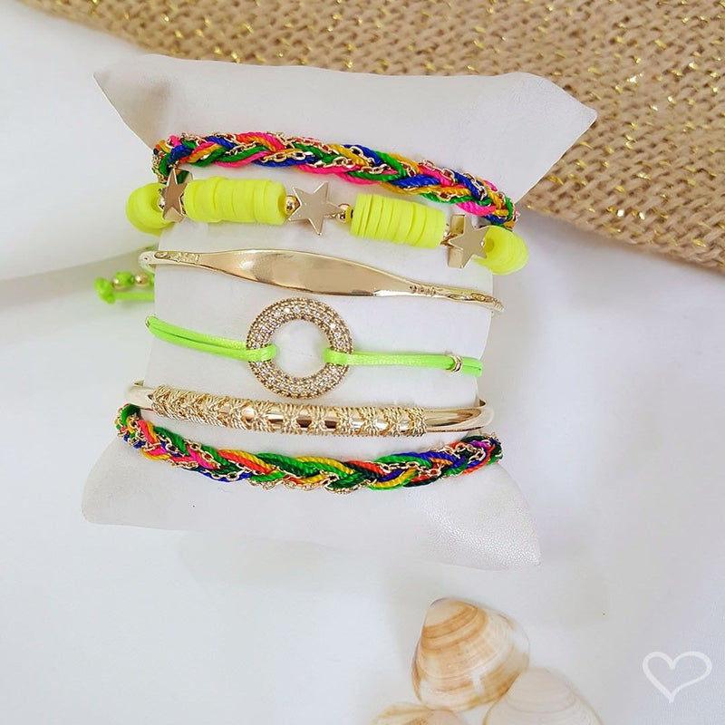 Pulseira Piuka Charlotte Fios de Seda Ajustável Círculo Zircônias Verde Neon Folheada a Ouro 18k