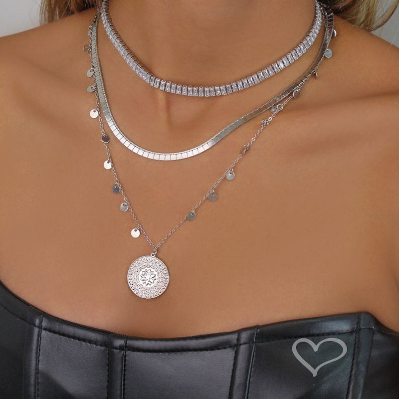 Choker Piuka Taylor Pequena Zircônias Baguete Cristal Folheada em Ródio Branco