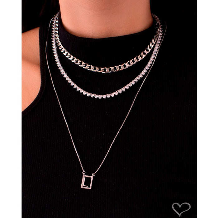 Escapulário Letra Inicial Coração Zircônias Folheado em Ródio Branco