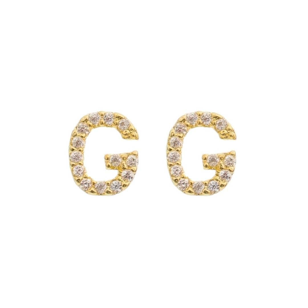 Brinco Mini Letra Inicial Zircônias Folheado a Ouro 18k