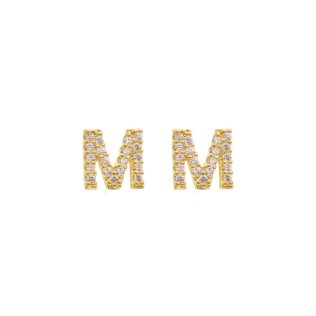 Brinco Mini Letra Inicial Zircônias Folheado a Ouro 18k