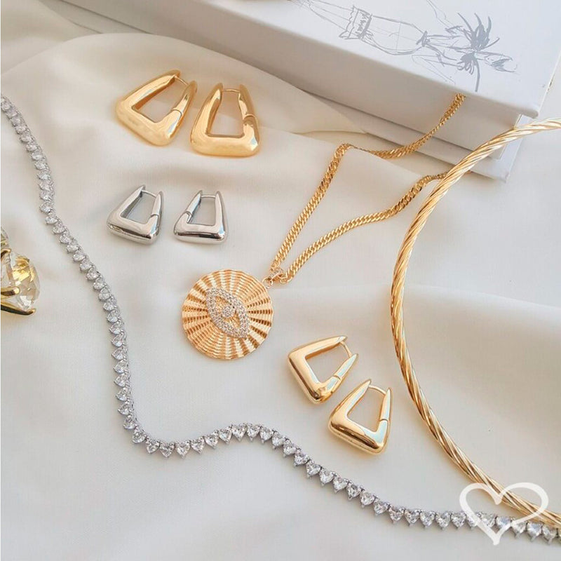 Brinco Argola Triangular Emily G Folheado a Ouro 18k