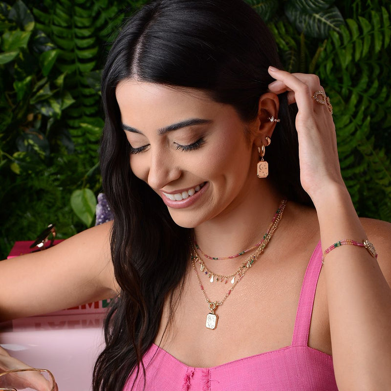 Brinco de Argolinha Centauri Placa Lua e Estrela Zircônias Folheado a Ouro 18k