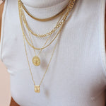 Escapulário Jesus Cristo e Espirito Santo Folheado a Ouro 18k