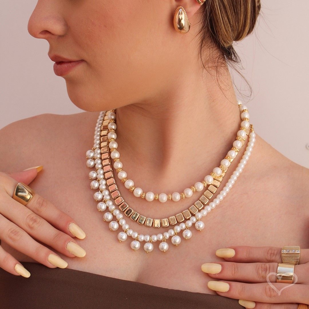 Colar de Pérolas Audrey Folheado a Ouro 18k