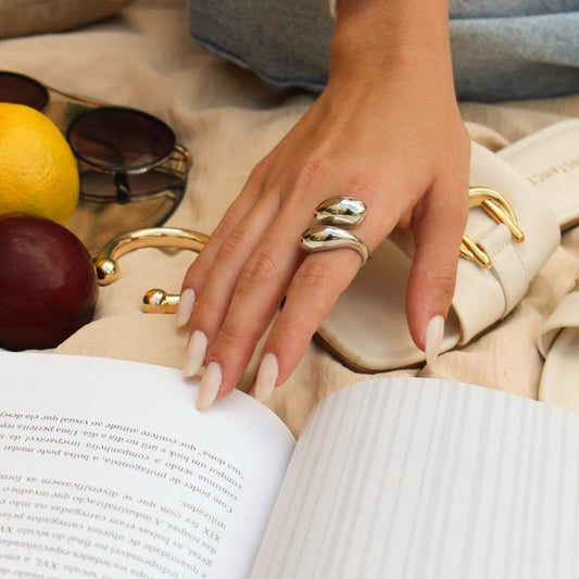 Anel Duplo Naomi Folheado em Ródio Branco