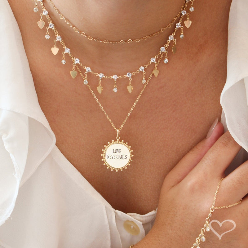 Choker Mirela Mini Corações Folheado a Ouro 18k