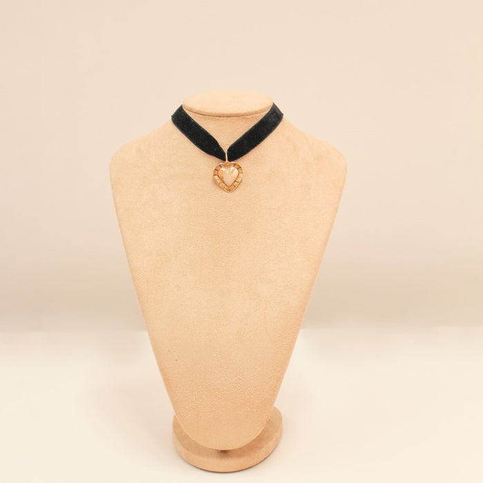 Choker Luma Veludo Preto Coração Folheado a Ouro 18k Piuka