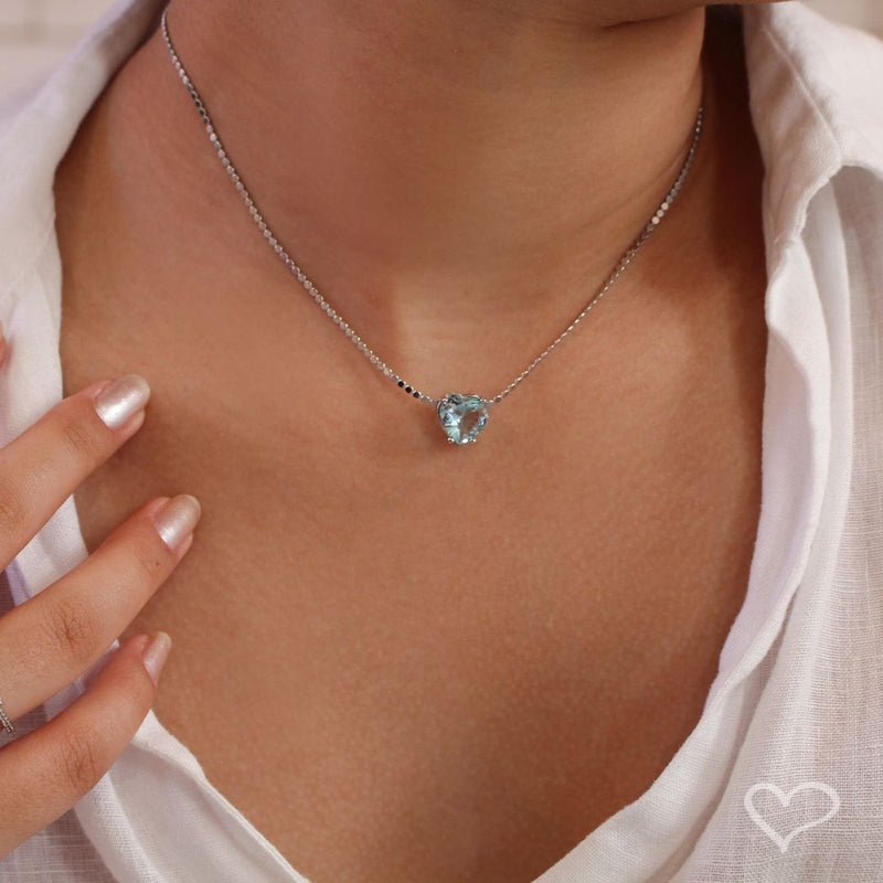 Colar de Coração Maria Antônia Zircônia Acqua Folheado em Ródio Branco