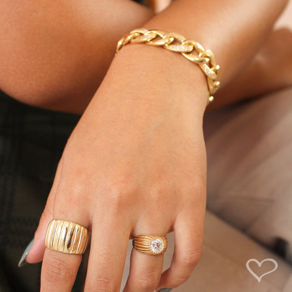 Anel Largo Barbara Filetado Folheado a Ouro 18k