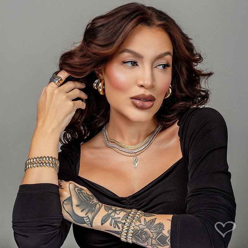 Brinco de Argola Tubo G Ariel Folheado a Ouro 18k