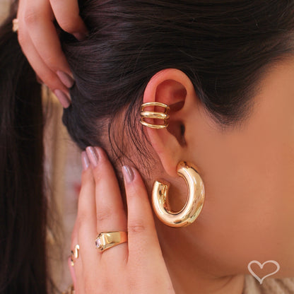 Brinco de Argola Tubo G Ariel Folheado a Ouro 18k