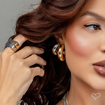 Brinco de Argola Tubo M Ariel Folheado em Ródio Branco