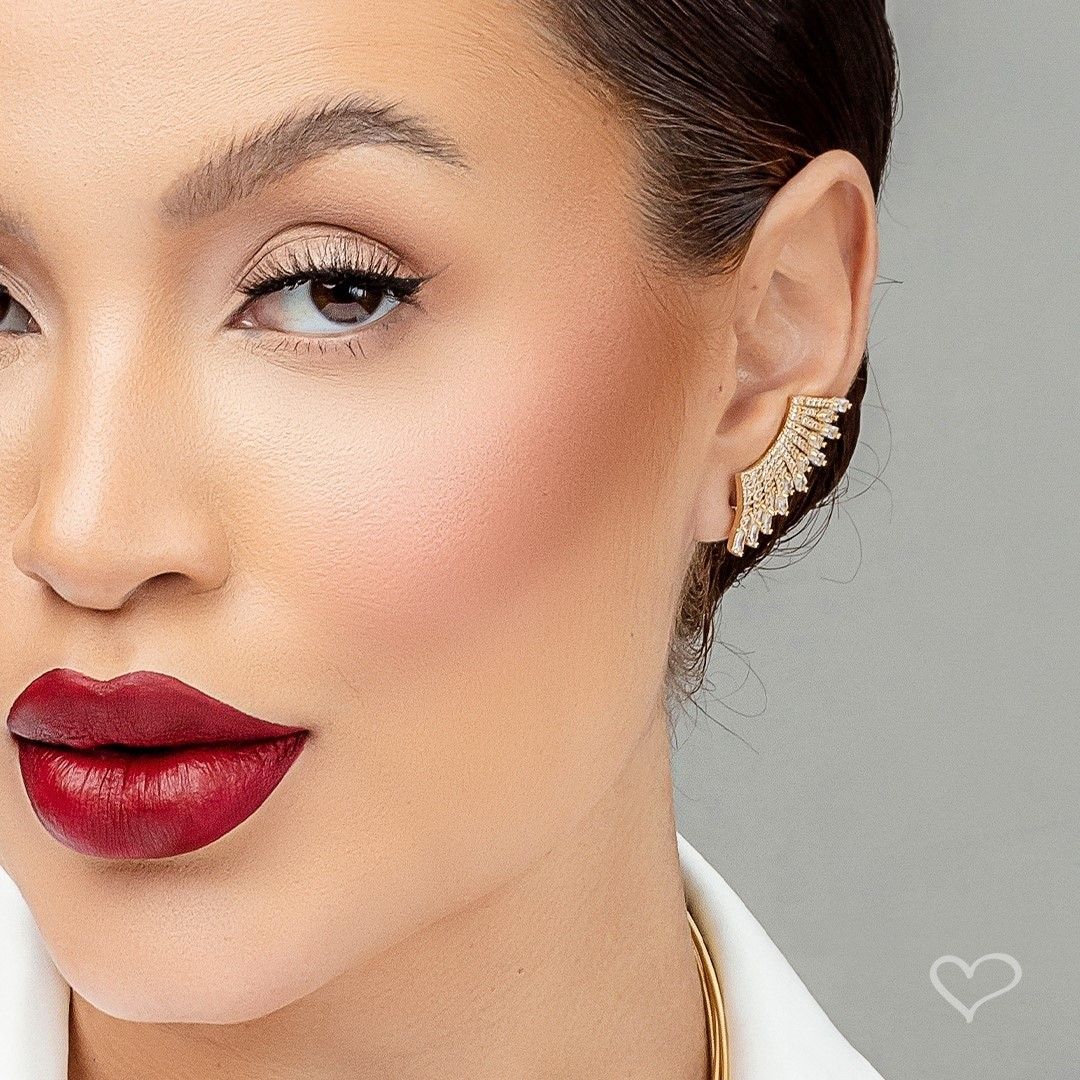 Brinco Ear Cuff Glória Zircônias Folheado a Ouro 18k
