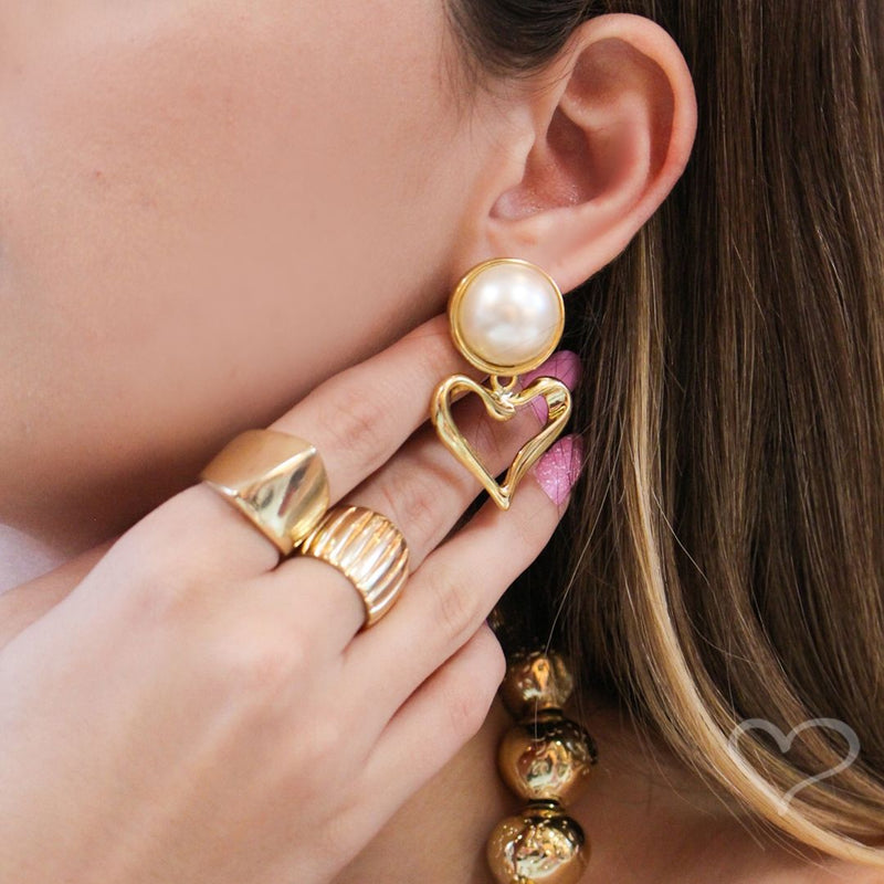 Brinco de Coração Malu Pérola Dourado