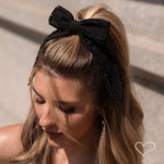 Laço de Cabelo Marcela Crepe Preto com Bordado Contornado