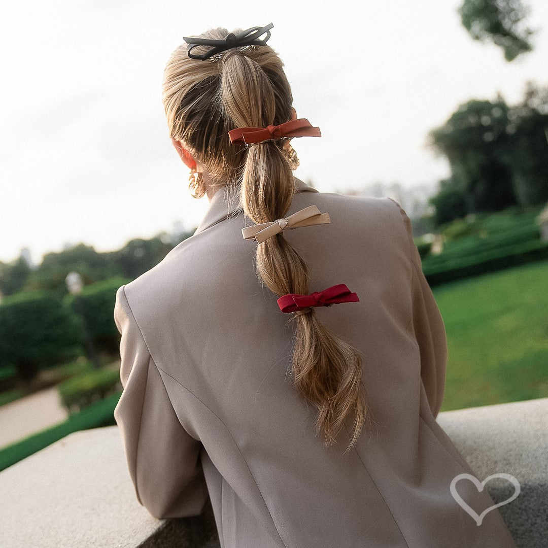 Laço de Cabelo Sofia Nó Crepe Acetinado Caramelo
