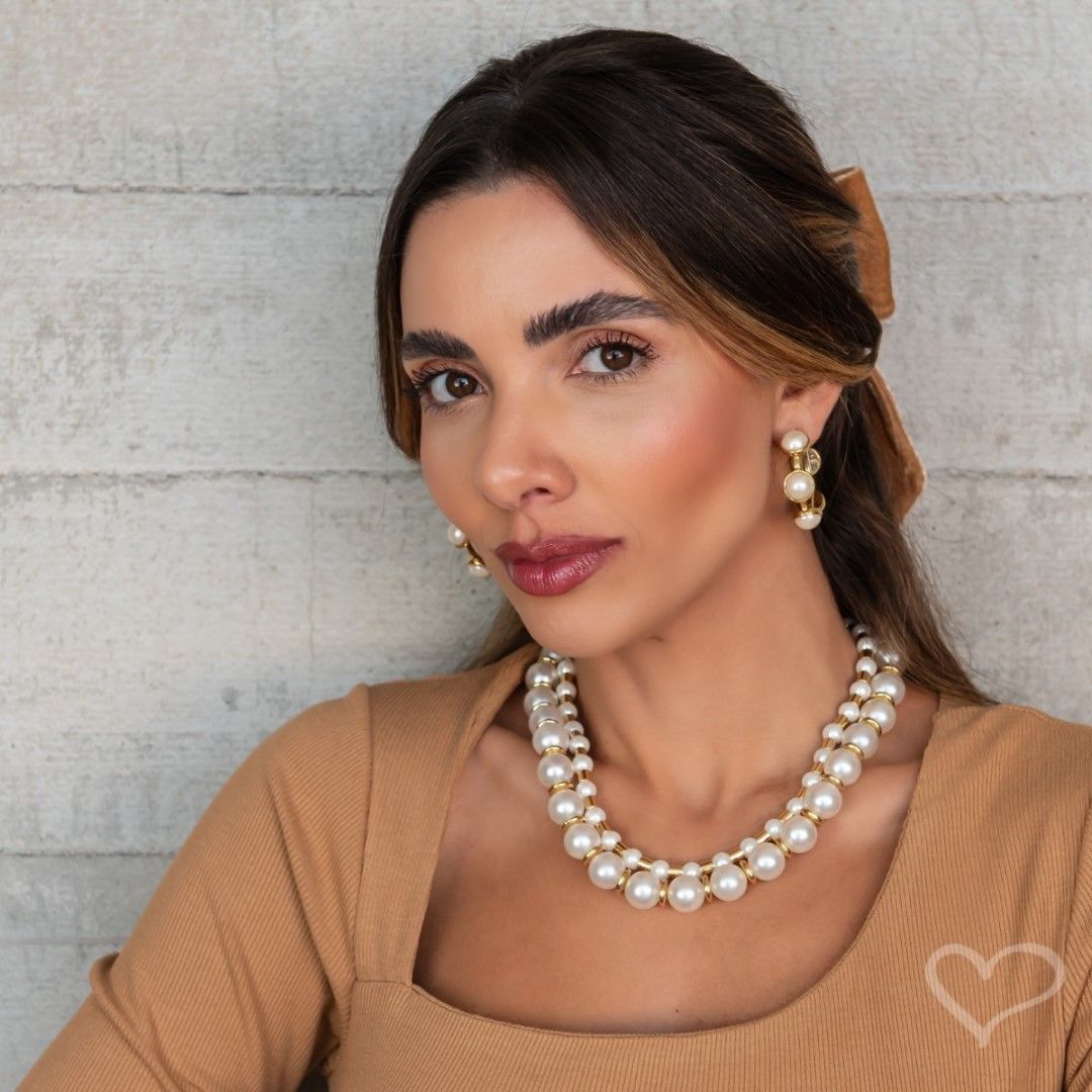 Colar de Pérolas Leonor Tubos Metal Folheado a Ouro 18k