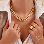 Colar Curto Alexia Elos Cravejados Zircônias Folheado a Ouro 18k